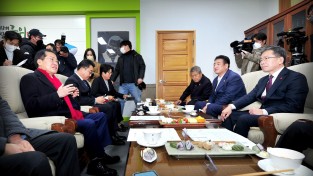 김진열 군위군수, 군위 방문한 홍준표 대구시장 만나 현안 논의